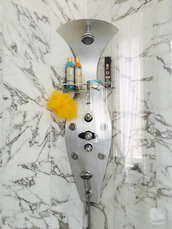 Villa Castiglioni Luxury Apartment لاليو الغرفة الصورة